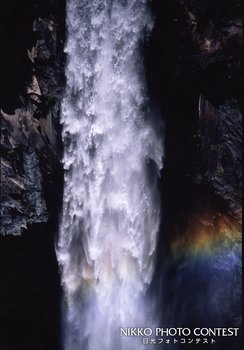 六月の滝（2）