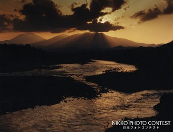 鬼怒川と日光連山