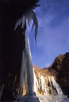 厳冬の峡谷